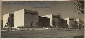 Vintage National Air And Space Museum Brochure Smithsonian Washington DC BR13 - Picture 1 of 3