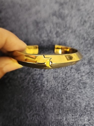 Bracciale donna Kate Spade New York tono oro punto The Vanga aperto 6"