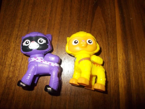 Paw Patrol Cats Figure FREE SHIP purple yellow Cover