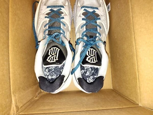 NIKE KYRIE LOW 4 Gray Fog Sapphire Blue Shoes CW3985-004 Size 14 - Picture 1 of 24