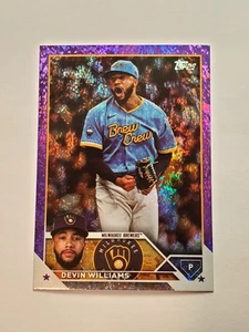 Actualización Topps 2023 #US91 Devin Williams lámina púrpura #/799 - Imagen 1 de 2