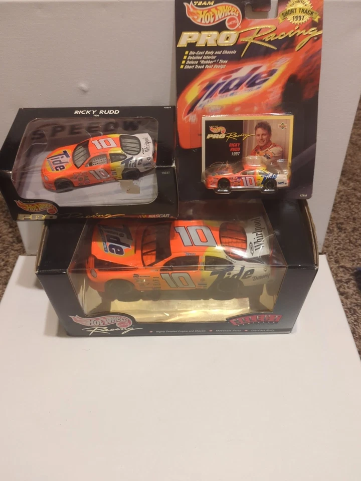 ​Ricky Rudd Lote de 3 Hot Wheels Tide Diecast: 1:24 Select, 1:43 Tarjeta 1:64 en caja Foto 1 de 4