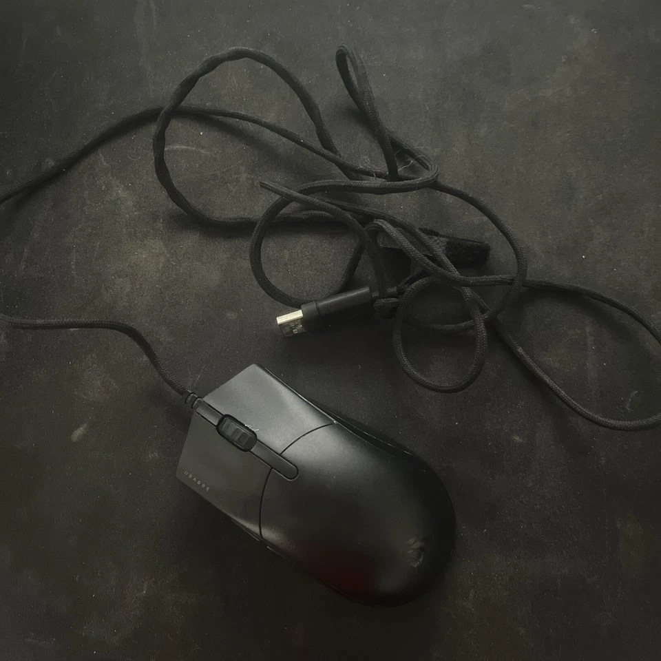 Corsair SABRE PRO CHAMPION SERIES Gaming-Maus (Ergonomische Form und wettbewerbs - Bild 1 von 3