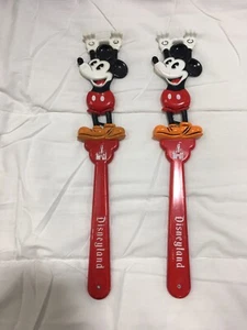 2er Set Vintage 70’s Walt Disneyland Mickey Mouse 16” Rückenkratzer - Bild 1 von 8