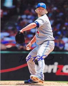 KYLE DRABEK TORONTO BLUE JAYS ACTION SIGNED 8x10 - Picture 1 of 1