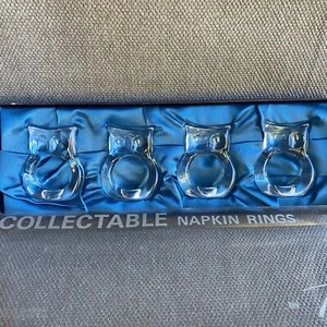 Acrylic Owl Napkin Rings Clear Holders Vintage MCM Set of 4 Bijan Thanksgiving - Picture 1 of 9