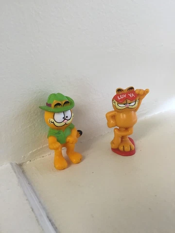 Pvc Garfield Cat Lot Of 2 Love Ya Beach Sunglasses Ride Sitting Cover