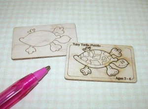 Miniature Laser-Cut Turtle Puzzle KIT, 1 1/2" x 15/16" DOLLHOUSE Miniatures 1:12 - Picture 1 of 2