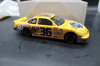Ken Schrader 36 Pedigree 1:24 Scale Pontiac Die-cast Stock Car 2001 Action - Image 1 of 4