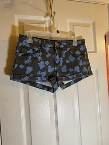 Forever 21 Women 27 Blue Flowers Floral Denim Black Short Shorts Low-Rise Cuffed - Picture 1 of 7