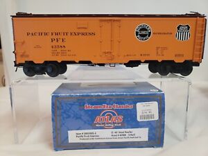 ATLAS #3003905-3 O SCALE 40' STEEL REEFER UP/SP PACIFIC FRUIT EXPRESS #43588