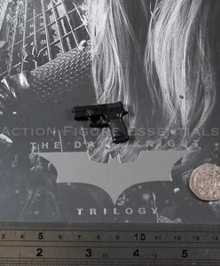 Hot Toys Catwoman Hand Gun Pistole Black & Mag 1/6 Scale Parts MMS627 Batman - Bild 1 von 6