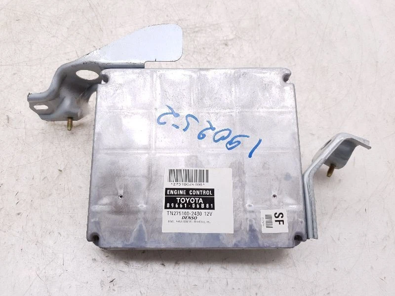Toyota Solara 2005 motor módulo de control electrónico montaje ECM  Foto 1 de 4