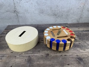 Carrusel de madera antiguo giratorio para tarjetas con fichas de póker vintage con cubierta - Imagen 1 de 12
