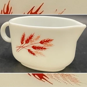 Pyrex Autumn Harvest 77-B Rust on White Gravy Boat 1979-1986 Made in USA 14oz - Picture 1 of 11
