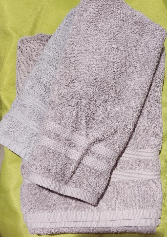 Toalla de baño y toalla de mano Sonoma 2 piezas + 1 gratis en gris con 2 rayas Foto 1 de 2