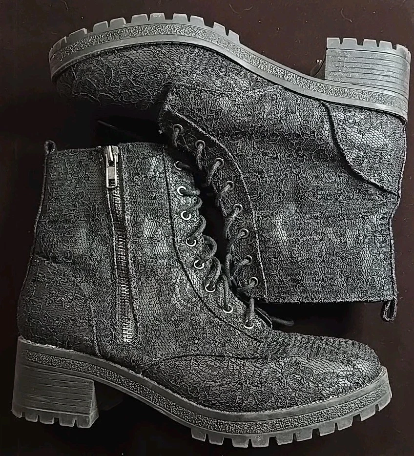 FergaLicious By Fergie Women's Boots Sz8 Black Lace Surface Gothic Lace & zip Up - Image 1 of 4