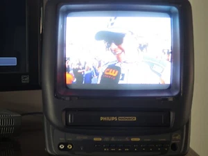 Phillips Magnavox 9” CCA092AT01 Retro CRT TV ~ VCR Does NOT Work ~ VIDEO DEMO - Picture 1 of 18