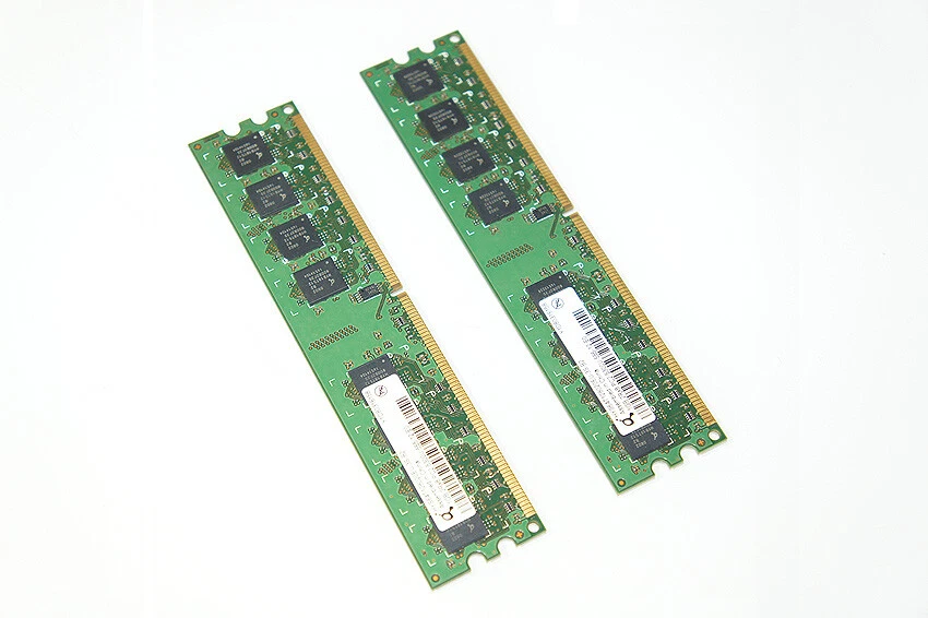 2x barrettes mémoire 1 Go DDR2 PC2-5300U 667MH - Photo 1/1