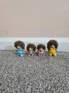 Sylvanian Families Hedgehog Family Figures  - Picture 1 of 5