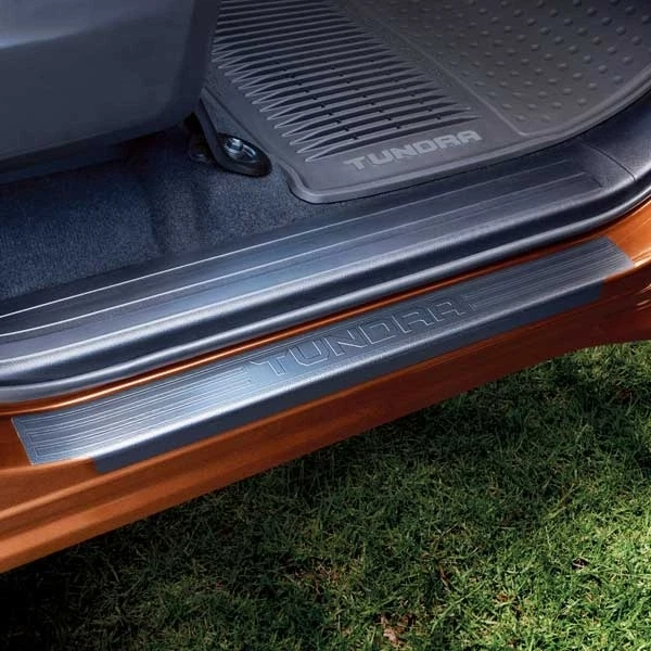 Protectores de umbral de puerta de doble cabina originales Toyota 2014-2021 Tundra PT747-34143 Foto 1 de 1
