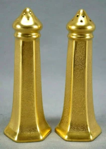 Pair of Pickard Plain Encrusted Gold Salt & Pepper Shakers Circa 1930-1938 - Picture 1 of 7