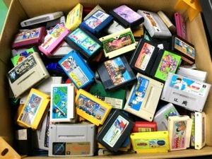 【Lot 20 set】Nintendo Famicom Soft Cartridge random Junk Japanese WHOLESALE - Picture 1 of 5