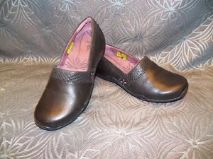 Nuevo Zapato Mocasín Alpargata Cuero Negro Reptil Ahnu Jackie Para Mujer Sin Cordones - Imagen 1 de 6