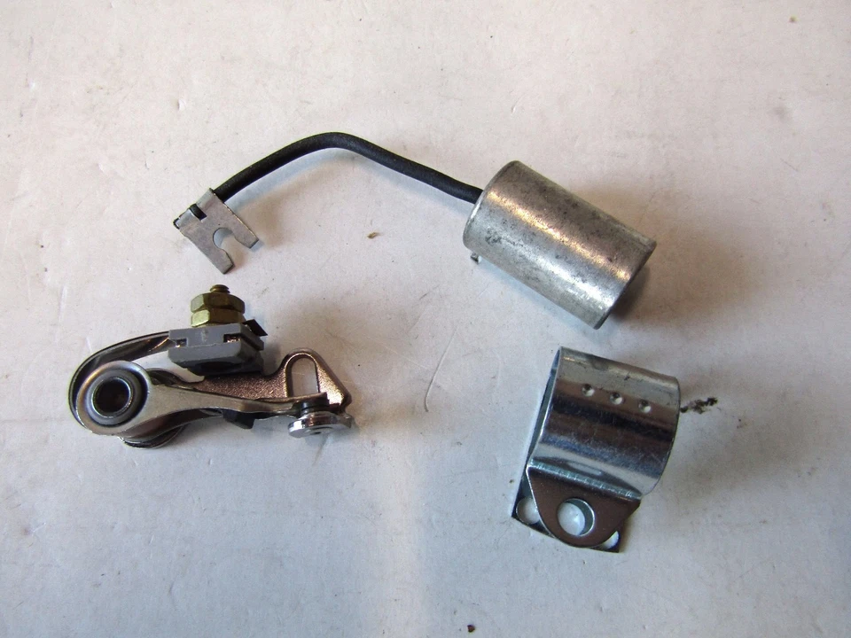 Juego de contactos BWD A110V JUEGO DE PUNTOS DE ALTA RESISTENCIA Y CONDENSADOR AL1531 y CR1011MV Foto 1 de 4