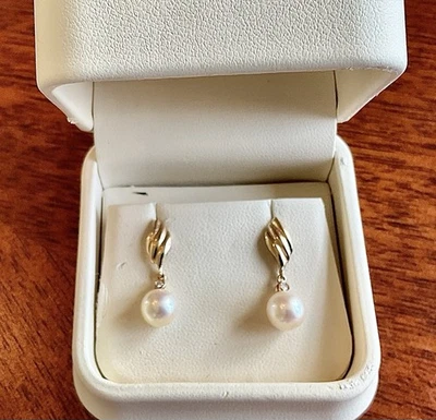 14K Yellow Gold Pearl with 2mm Diamond, Drop Post Earrings (Jared Jewelers) - Image 1 of 4