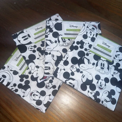 Disney NWT’s 4-pack Mickey Mouse All Over Print Fat Quarters 100% Cotton - Image 1 of 4