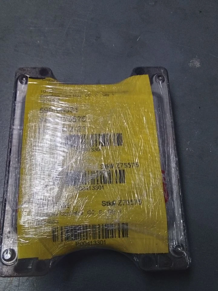 Módulo de control electrónico ECM del motor 2,2 L compatible con la serie Saturn L 2002-2004  Foto 1 de 1