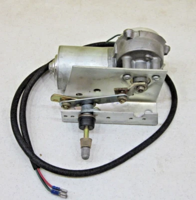 wiper motor assembly 12 Volt Made in USA American Bosch-Tractors, combines - Image 1 of 4