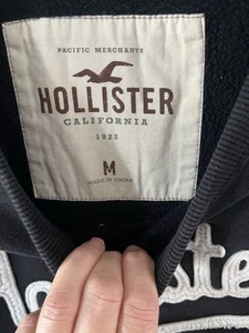 Hollister Unisex Sweatshirt Size M - Picture 1 of 2
