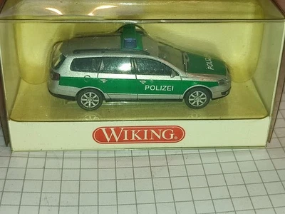 Modellauto Wiking VW Passat Variant Polizei 1042733 - Bild 1 von 4