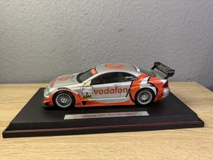 1:18 Mercedes-Benz CLK AMG Vodafone 2002 Modellauto Maisto Diecast - Bild 1 von 13