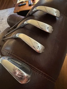 Callaway Paradym Iron Set 7 8 9 PW RH W/ Ultra light graphite Shaft - Picture 1 of 10