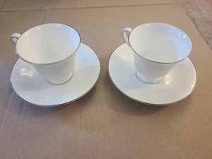 2er Set Wedgwood Bon China Teetassen und Untertassen - Bild 1 von 9