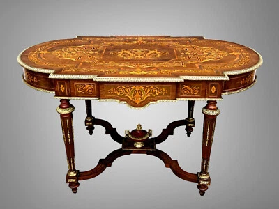 TABLE DE MILIEU ÉPOQUE NAPOLÉON III AVEC UNE SUPERBE  MARQUETERIE ORNÉ DE BRONZE - Photo 1/4