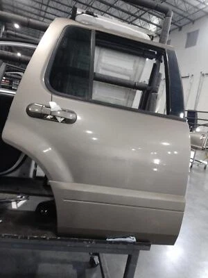 2006 Mercury Mountaineer Rear Right Door Tan 504314, 111K Miles, Used - Imagem 1 de 2