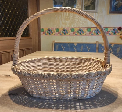 Korb, Geschenkkorb, geflochten, Henkel, oval, Größe 37 x 24 x 32 - Bild 1 von 2