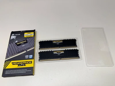 Corsair VENGEANCE 16GB kit 2x8GB DDR4 3200MHZ CMK16GX4M2B3200C16 WORKING - Image 1 of 4