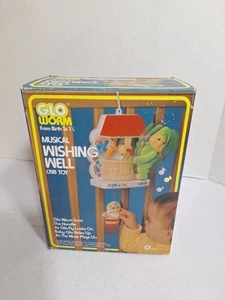 De colección 1984 Hasbro Glo Worm Wishing Well Movimiento Musical Cuna Juguete Canción de cuna Buenas noches - Imagen 1 de 10