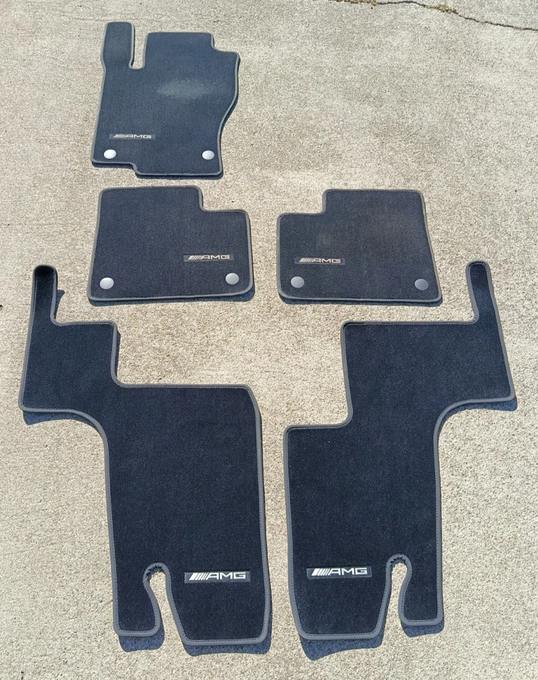 Juego de alfombrillas alfombrillas delanteras y traseras 13-16 Mercedes X166 GL550 GL350 OEM LEER Foto 1 de 4