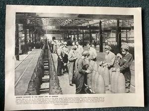 Women Workers  in Filling Shops of Munition  Factories, Great War, Vintage Print - Picture 1 of 1