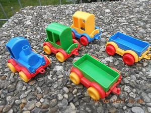 3 Konvolut Sammlung Eisenbahnzug 1x Lok 2x Personenw. 2 Wagon WADER Eisenbahn - Bild 1 von 5