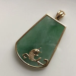 NEU Typ A Klasse A grün Jadeit Jade Fisch Gold Inlay Anhänger 18K Gelbgold - Bild 1 von 2