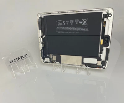 Apple iPad Mini 2nd Gen 16GB Silver (Minor Fault Item)- Spares + Repairs Ref947 - Image 1 of 4