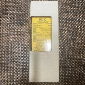 🇺🇸SICK UE43-3MF2D3 6024897 24VDC SAFETY RELAY - Picture 1 of 5