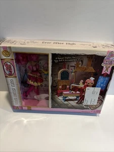 Ever After High Ginger Breadhouse Sugar Coated Class - bambola e playset nuovo con scatola - Foto 1 di 7